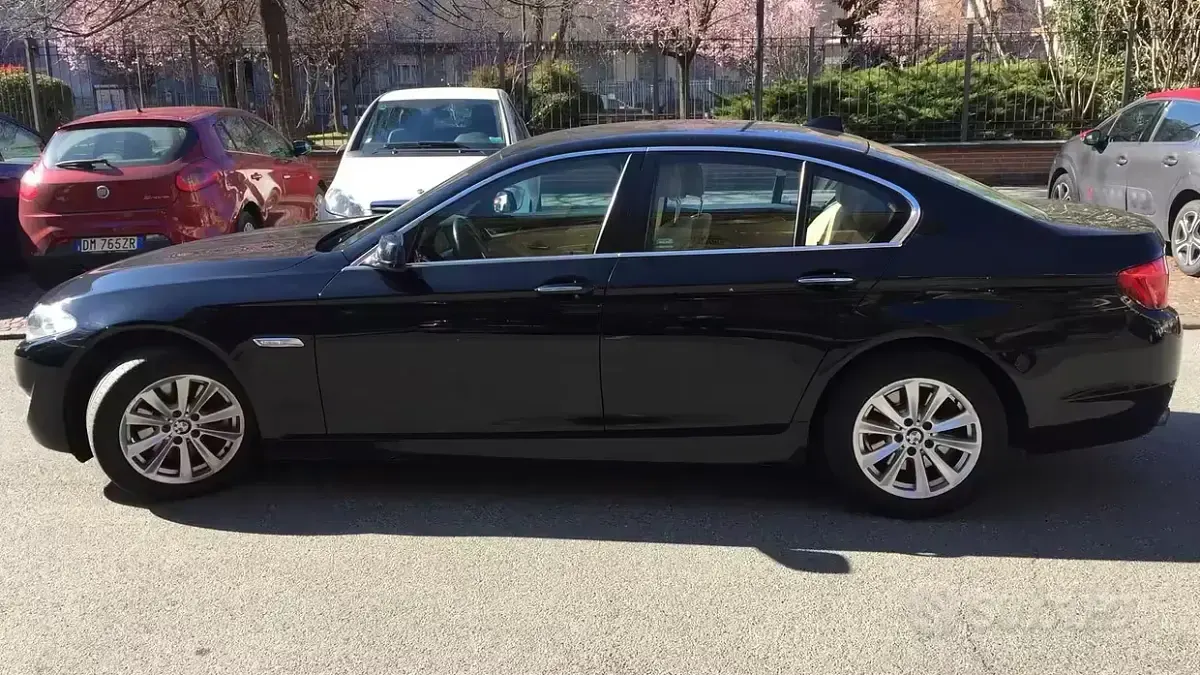 Usata BMW 520 184 CV (135 kW) 2013 Nero Berlina