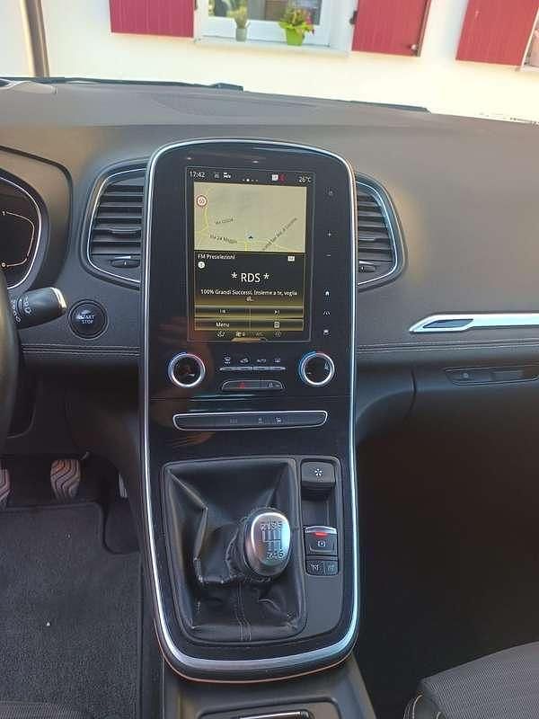 Usata Renault Scénic IV Bose Edition 131 CV (96 kW) 2017 Rosso Monovolume
