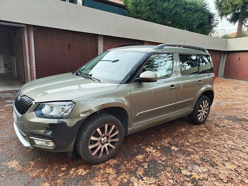 Usata Skoda Yeti 110 CV (80 kW) 2016 Marrone SUV