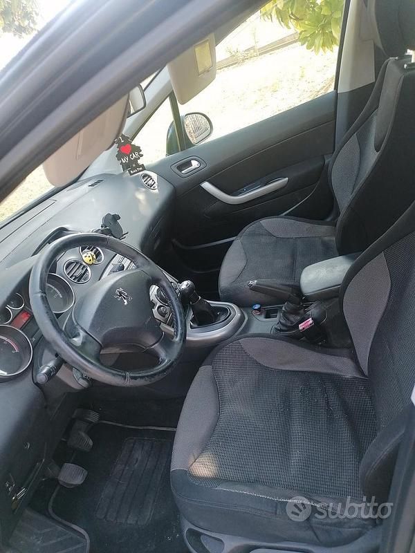 Usata Peugeot 308 110 CV (80 kW) 2008 Nero Berlina