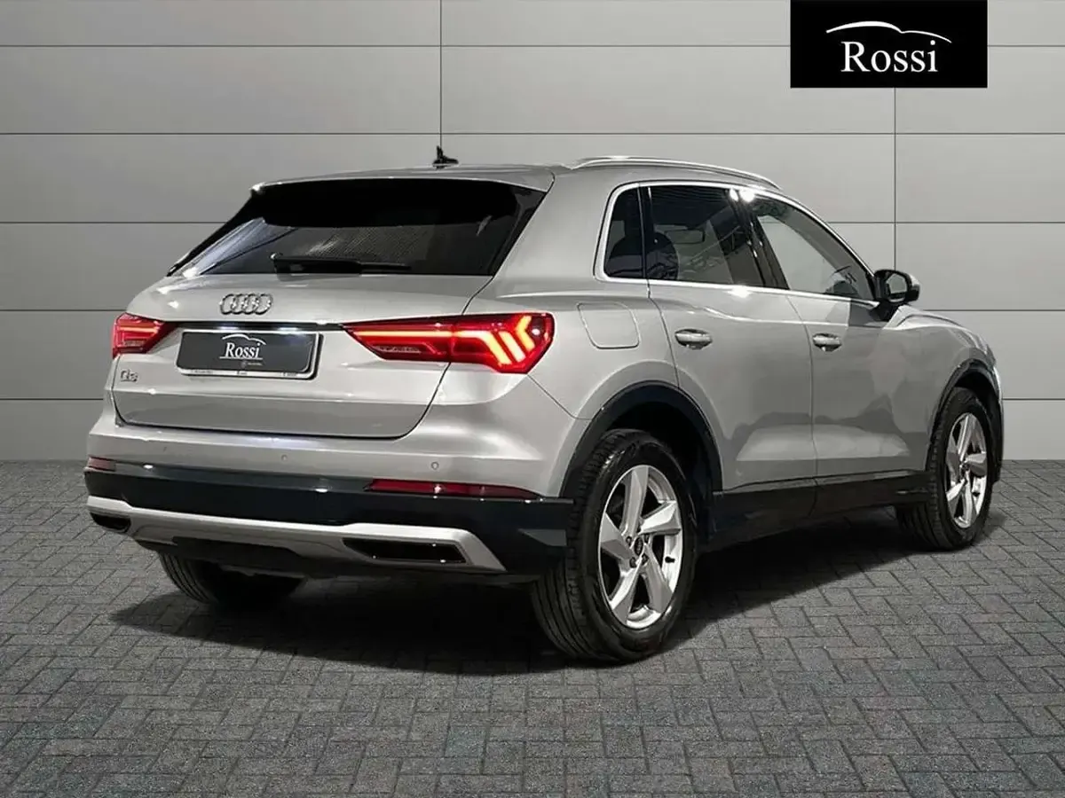 Usata Audi Q3 Advanced 150 CV (110 kW) 2024 Argento metallizzato SUV