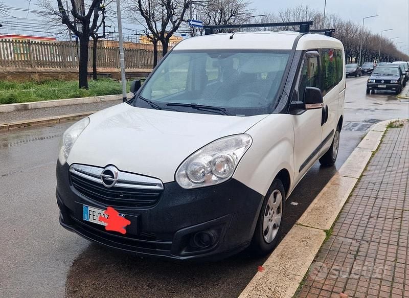 Usata Opel Combo 105 CV (77 kW) 2016 Monovolume