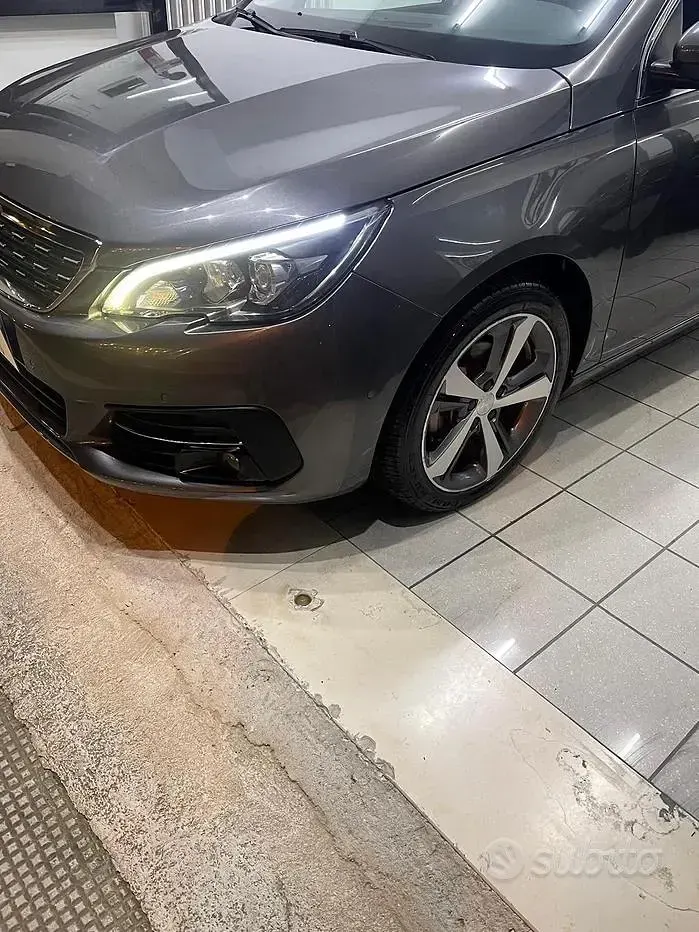 Usata Peugeot 308 Allure 120 CV (88 kW) 2017 Grigio Berlina