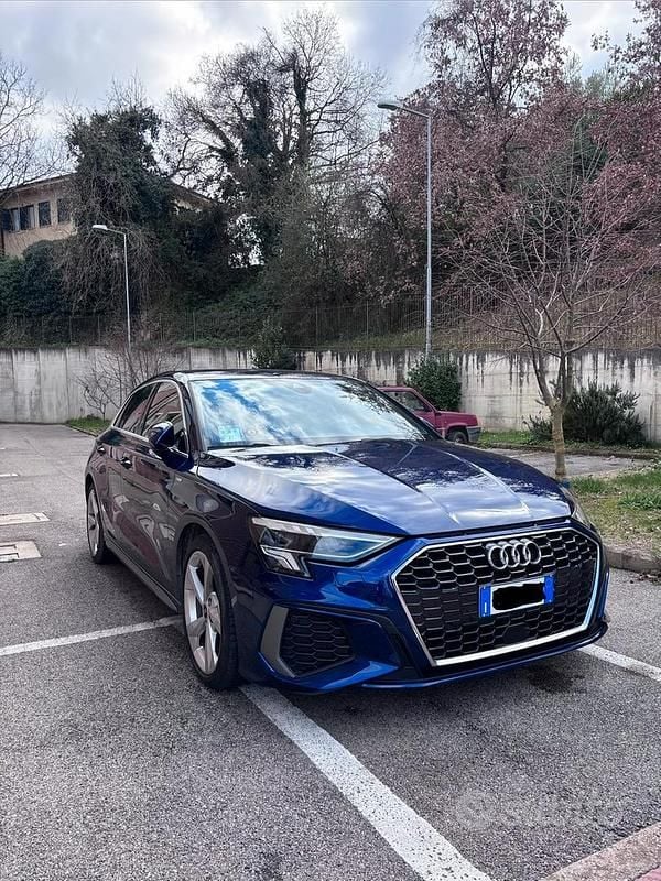 Usata Audi A3 S-Line 150 CV (110 kW) 2024 Blu Berlina