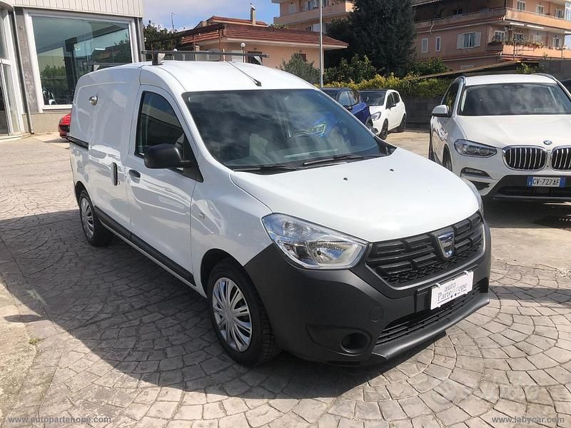 Gebraucht Dacia Dokker 75 PS (55 kW) 2017 Weiß Van / Kleinbus