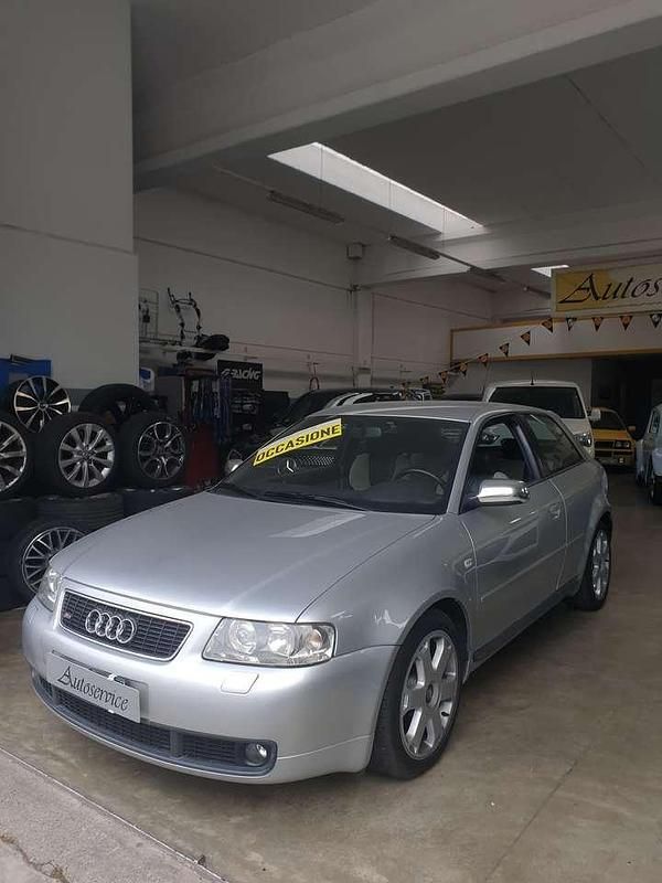 Usata Audi S3 Ambiente 209 CV (153 kW) 2001 Argento Utilitaria