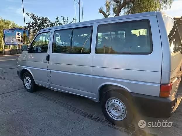 Usata VW Multivan 89 CV (65 kW) 2009 Grigio Furgone