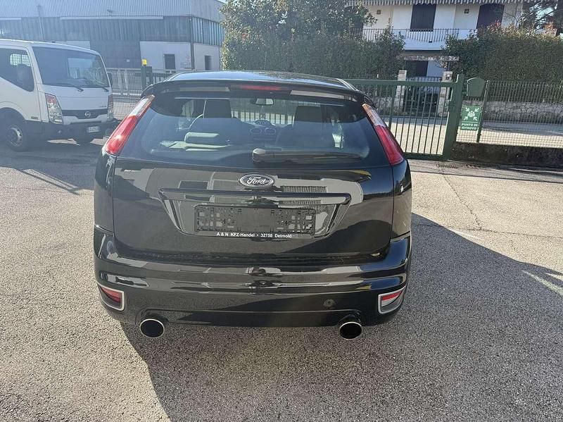 Usata Ford Focus ST 226 CV (166 kW) 2005 Other Berlina