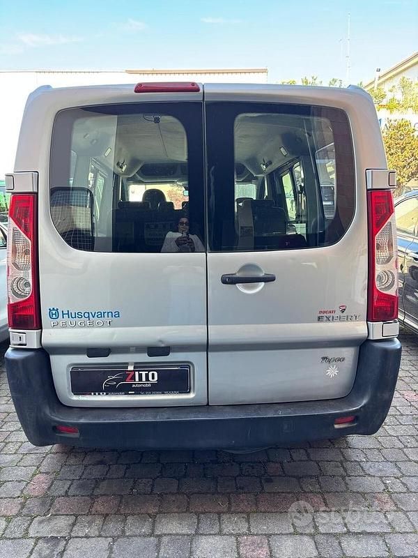 Usata Peugeot Expert 136 CV (100 kW) 2010 Grigio Furgone