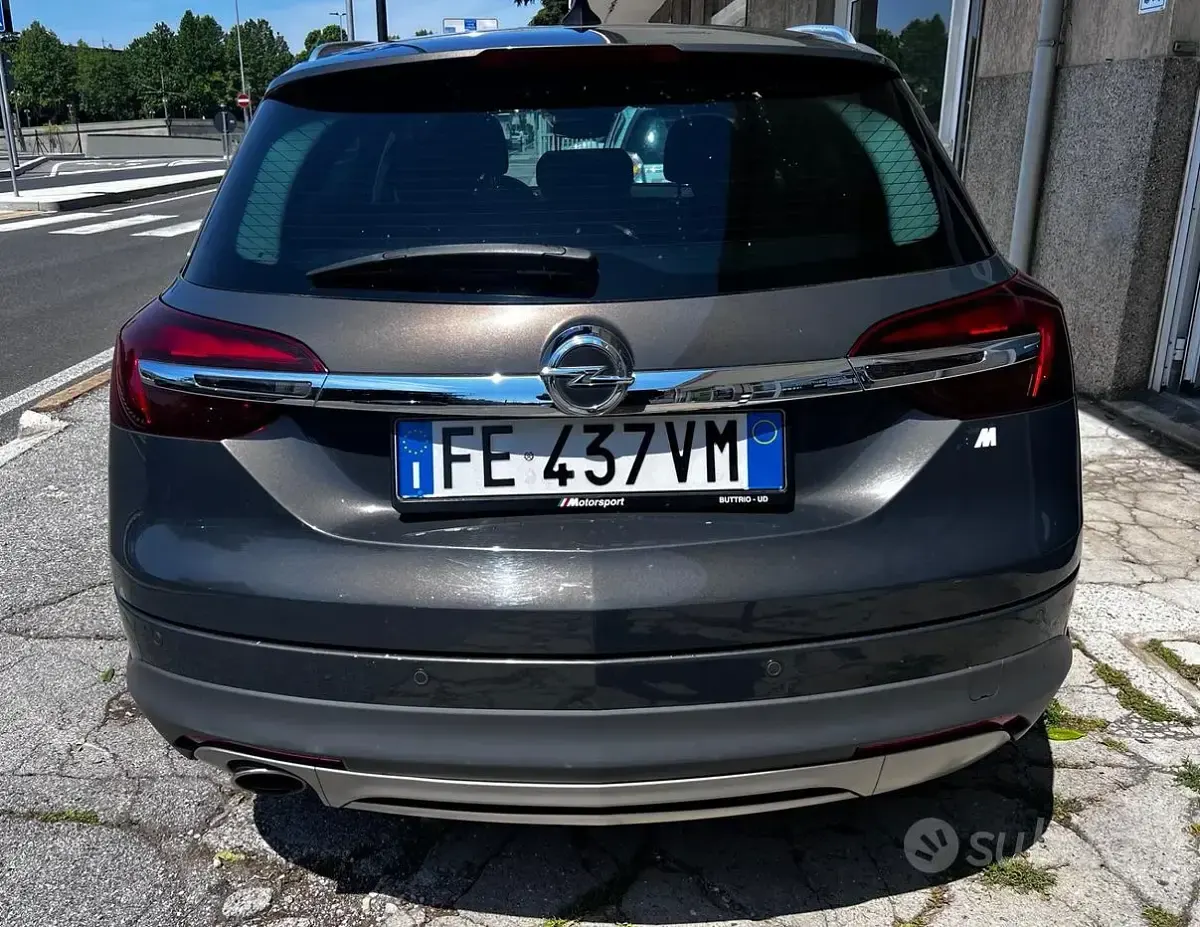 Usata Opel Insignia 170 CV (125 kW) 2016 Beige Berlina