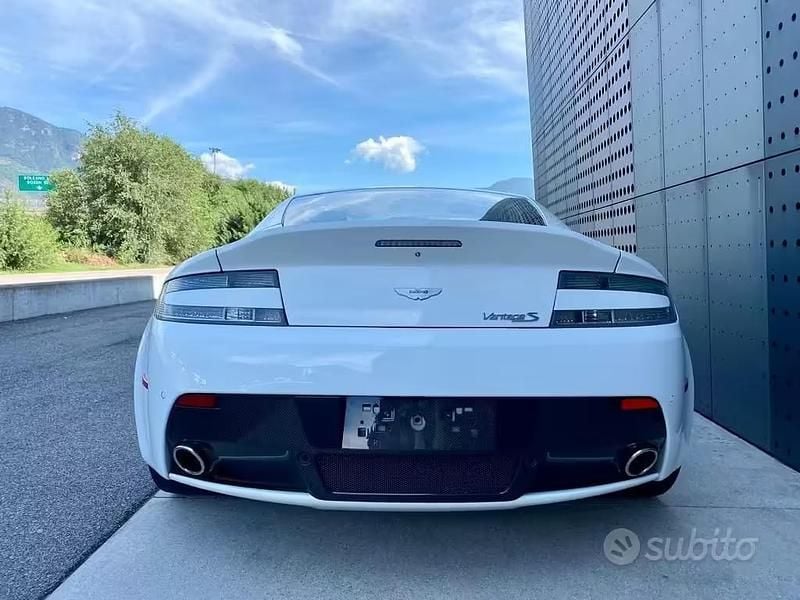 Usata Aston Martin V8 Vantage 436 CV (320 kW) 2013 Bianco Coupé