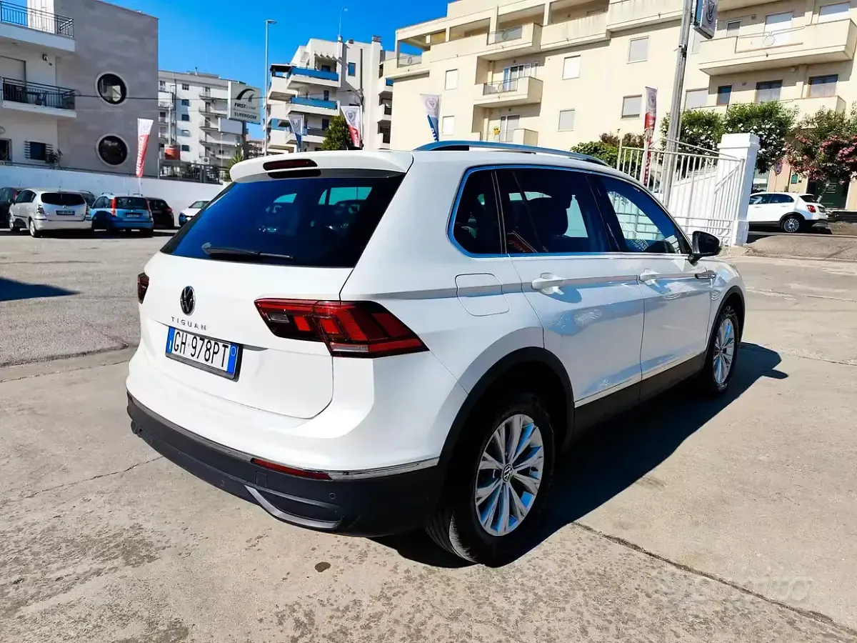 Usata VW Tiguan Life 150 CV (110 kW) 2021 Bianco SUV