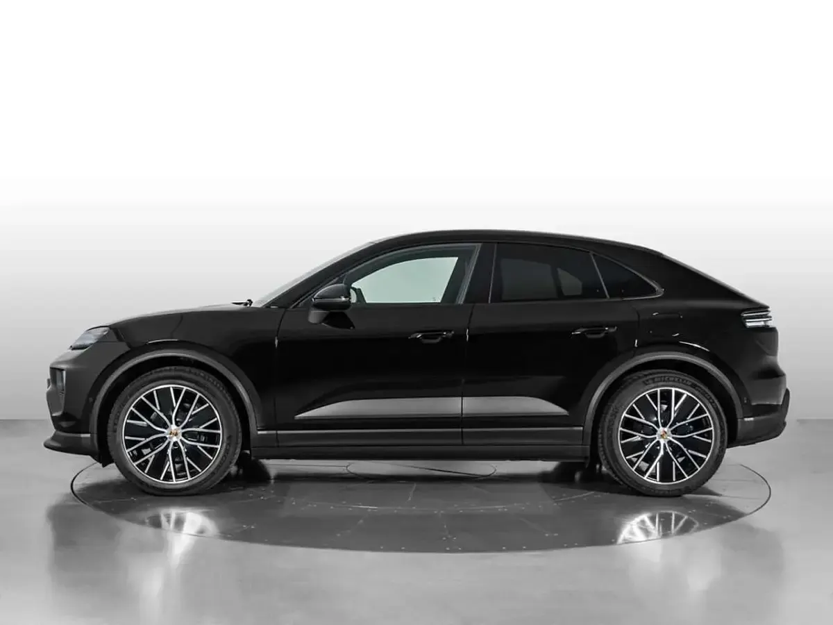 Nuova Porsche Macan 300 kW (408 CV) 2026 Nero SUV