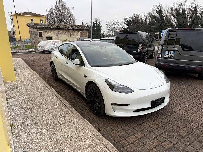 Usata Tesla Model 3 Performance 155 kW (211 CV) 2023 Bianco Berlina