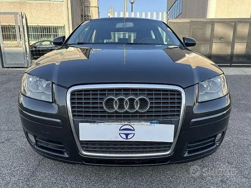 Usata Audi A3 Ambition 105 CV (77 kW) 2006 Blu Utilitaria