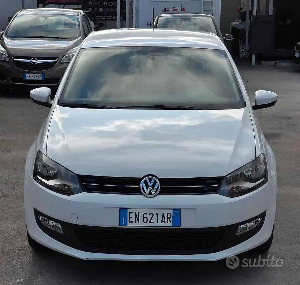 Usata VW Polo Comfortline 75 CV (55 kW) 2012 Bianco Utilitaria