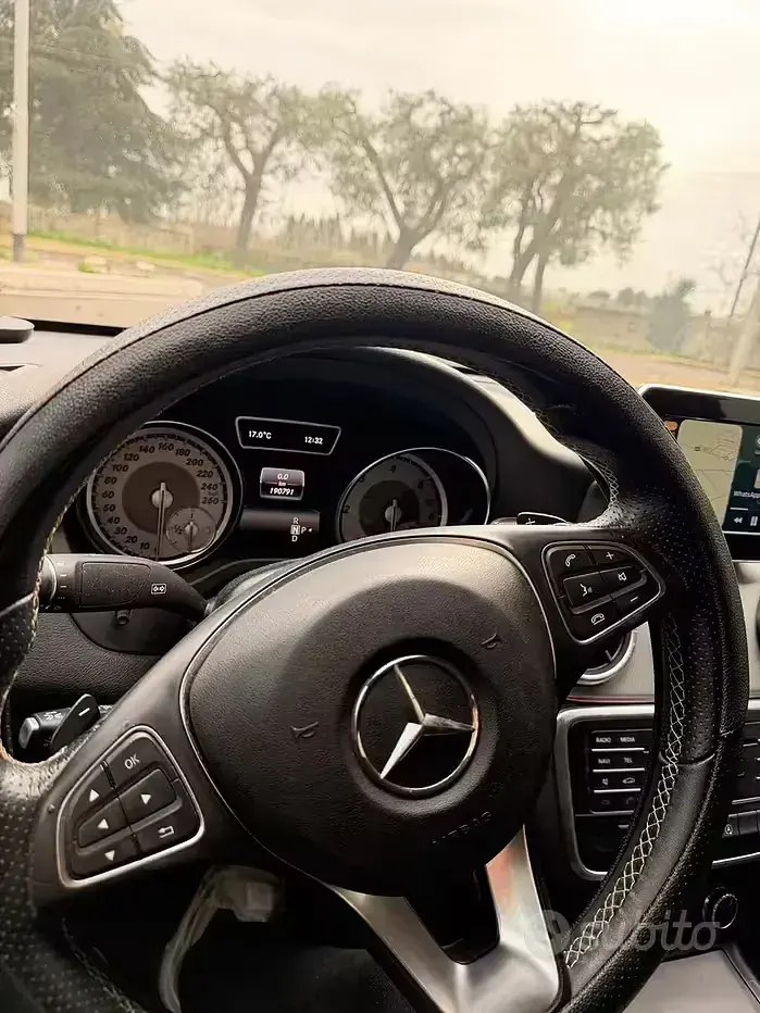 Usata Mercedes CLA200 AMG 136 CV (100 kW) 2017 Grigio Coupé
