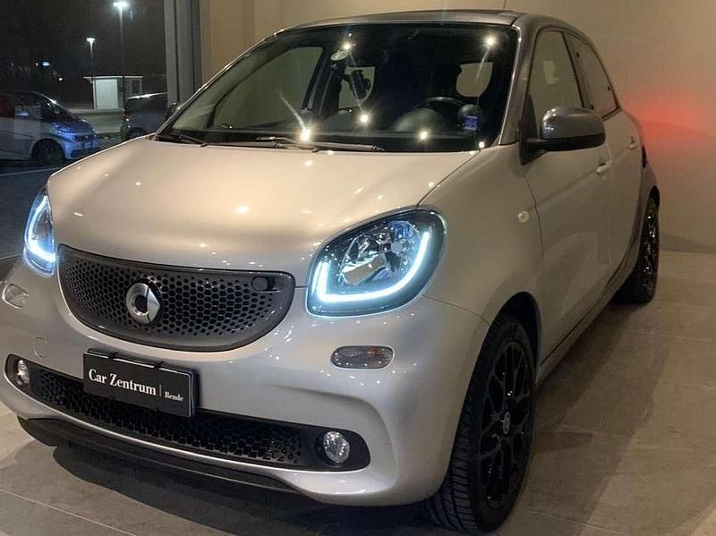 Usata Smart ForFour Prime 90 CV (66 kW) 2018 Grigio Utilitaria