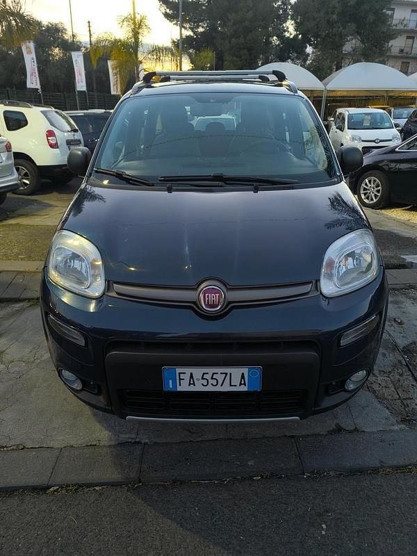 Usata Fiat Panda 4x4 S 95 CV (69 kW) 2015 Blu Utilitaria