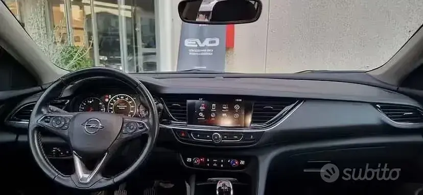 Usata Opel Insignia Business 170 CV (125 kW) 2017 Grigio Berlina