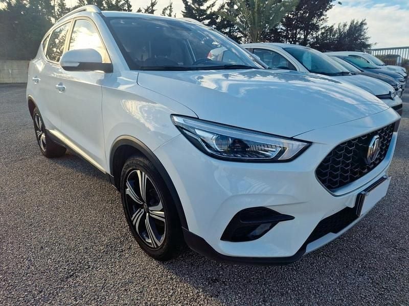 Usata MG ZS Luxury 106 CV (77 kW) 2024 Bianco Berlina