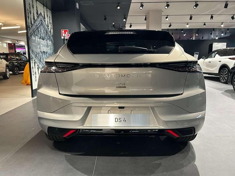 Nuova DS Automobiles DS4 156 kW (213 CV) 2026 Grigio cristallo Berlina