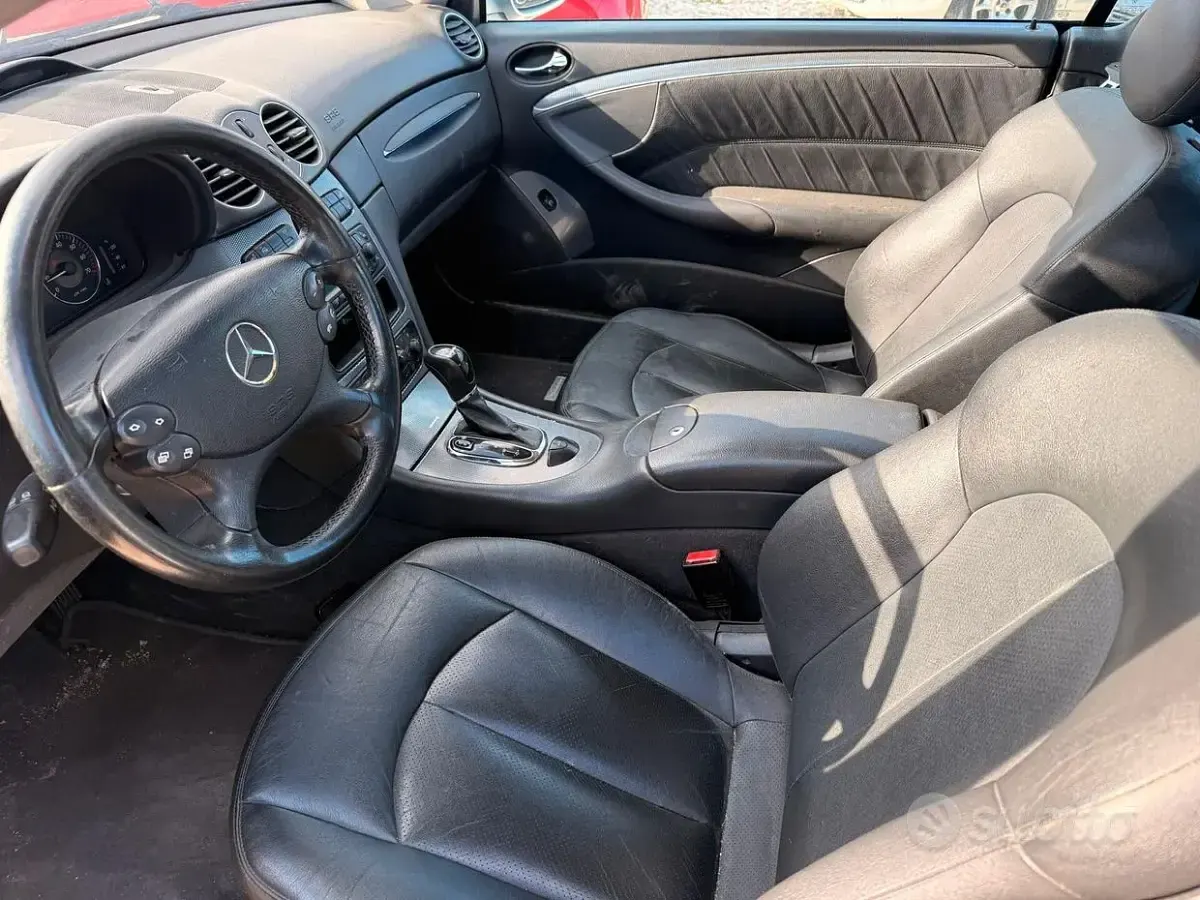 Usata Mercedes CLK200 163 CV (119 kW) 2006 Grigio Cabrio