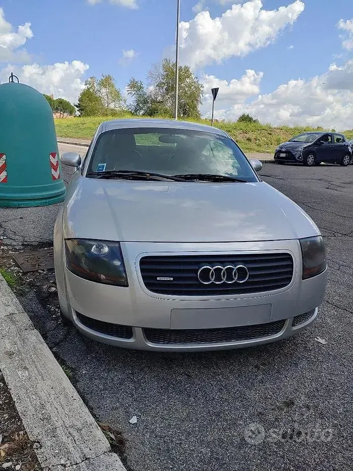 Usata Audi TT 225 CV (165 kW) 2001 Grigio Coupé
