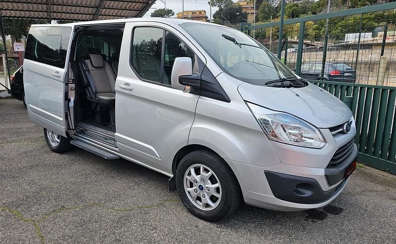 Usata Ford Tourneo Titanium 154 CV (113 kW) 2014 Grigio Monovolume
