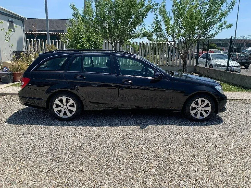 Usata Mercedes C180 120 CV (88 kW) 2014 Nero Station wagon