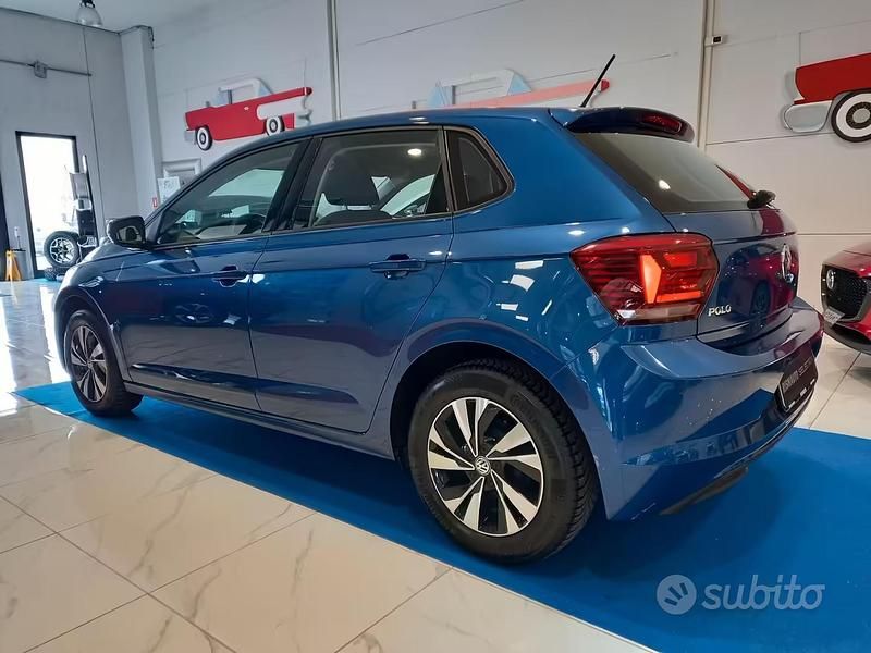 Usata VW Polo Trendline 65 CV (47 kW) 2019 Blu Utilitaria