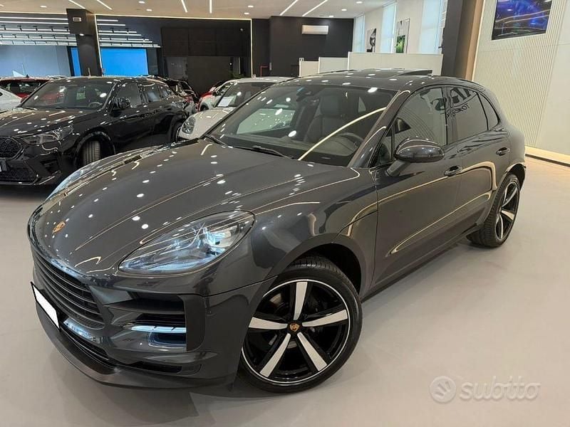 Usata Porsche Macan 245 CV (180 kW) 2021 Grigio metallizzato SUV
