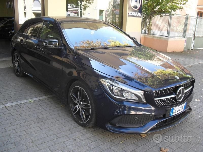 Usata Mercedes CLA220 177 CV (130 kW) 2018 Blu Berlina