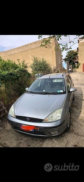 Usata Ford Focus 100 CV (73 kW) 2003 Grigio Station wagon