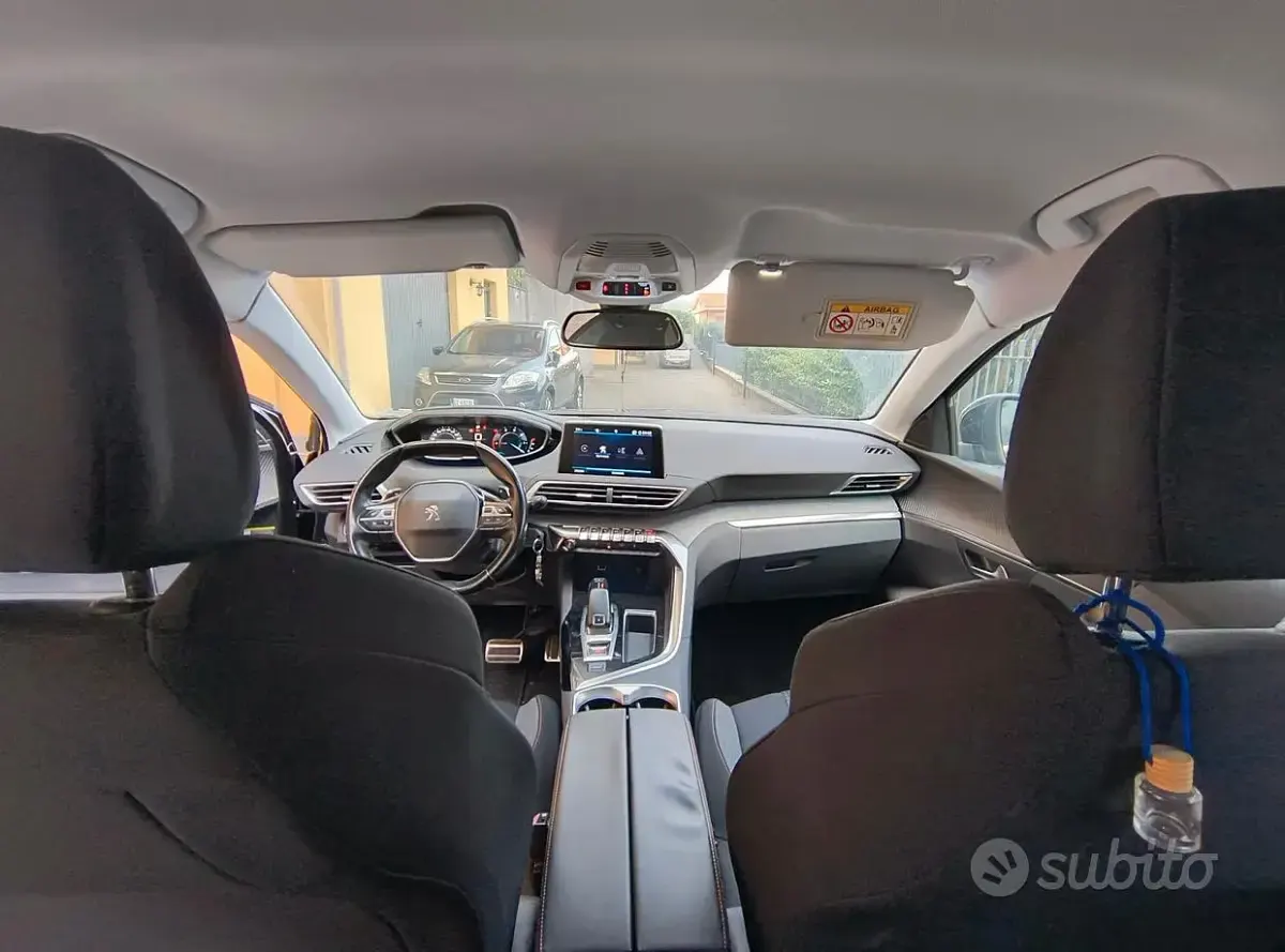 Usata Peugeot 3008 131 CV (96 kW) 2018 Nero SUV