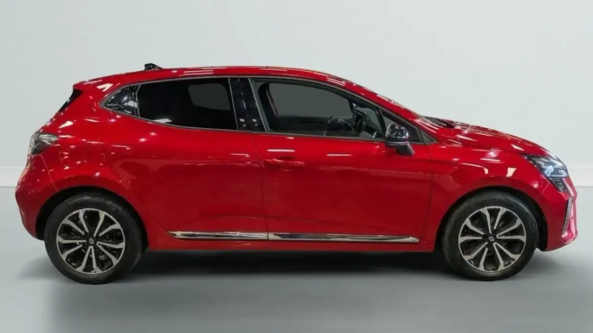 Usata Renault Clio 101 CV (74 kW) 2025 Rosso Utilitaria