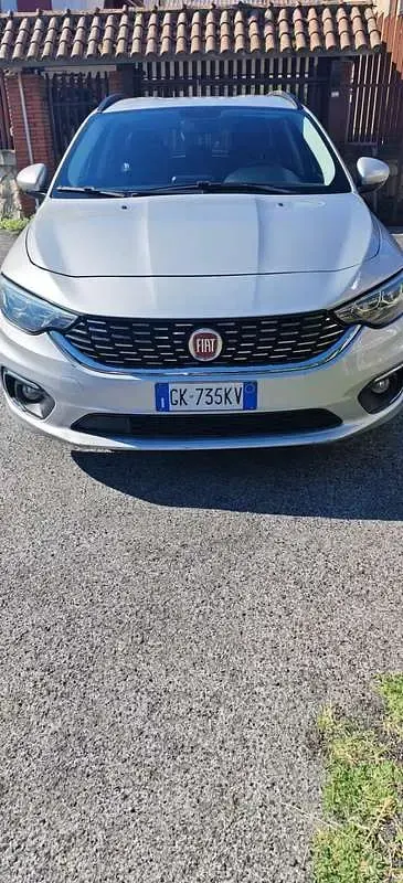 Usata Fiat Tipo Easy 120 CV (88 kW) 2019 Station wagon