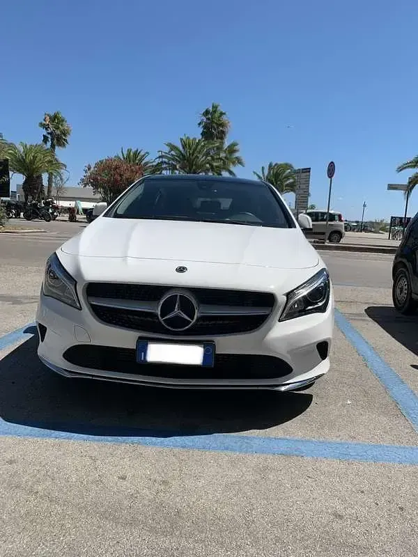 Usata Mercedes CLA200 Shooting Brake Business 150 CV (110 kW) 2019 Station wagon