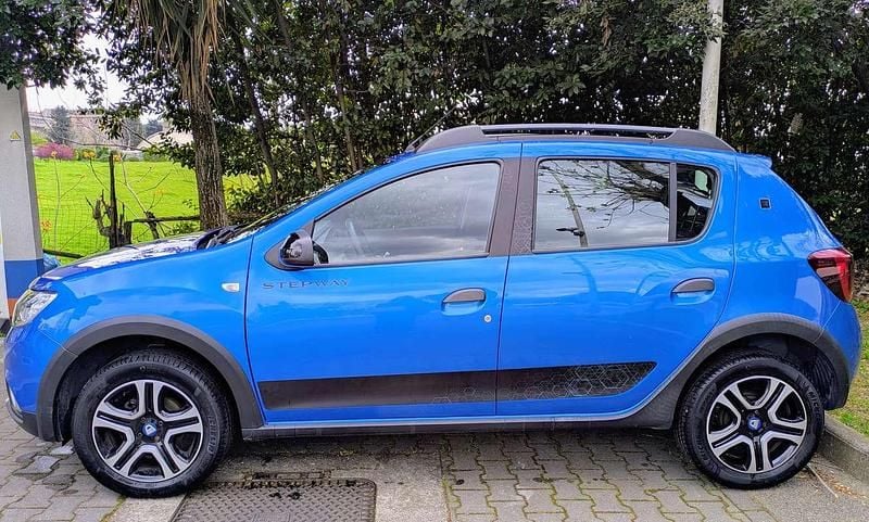 Usata Dacia Sandero Anniversary 101 CV (74 kW) 2020 Blu/azzurro Berlina