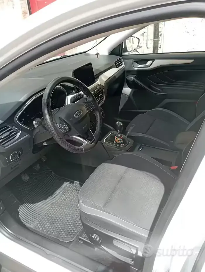 Usata Ford Focus 95 CV (69 kW) 2019 Bianco Berlina