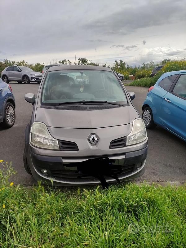 Usata Renault Modus 106 CV (77 kW) 2008 Grigio Monovolume