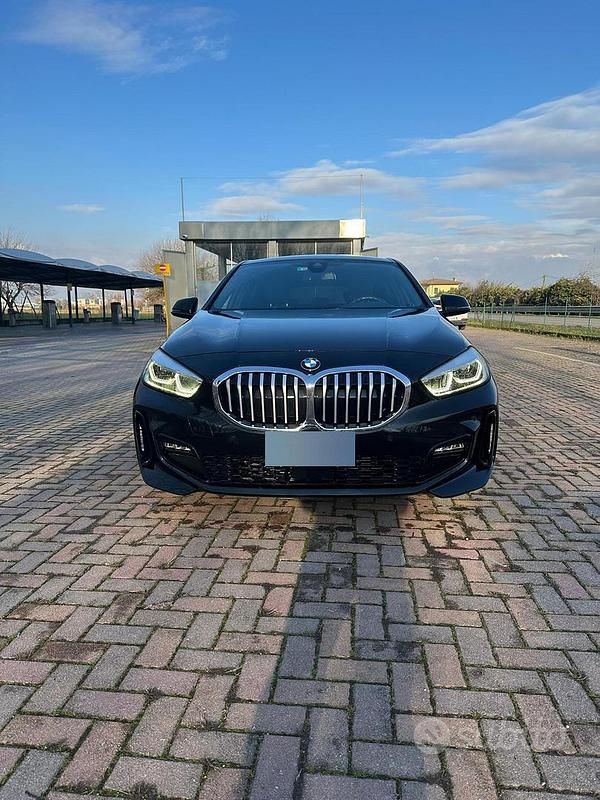 Usata BMW 116 M Sport 116 CV (85 kW) 2020 Nero Utilitaria