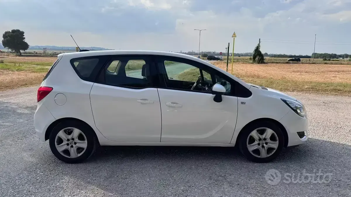 Usata Opel Meriva 120 CV (88 kW) 2017 Bianco Monovolume