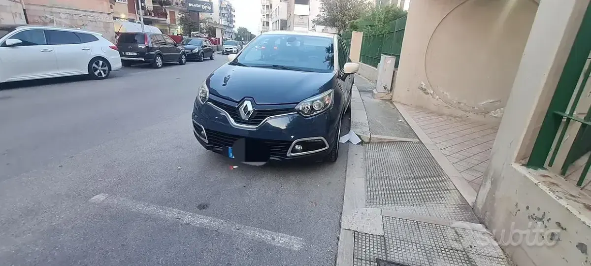 Usata Renault Captur Intens 120 CV (88 kW) 2015 Blu SUV