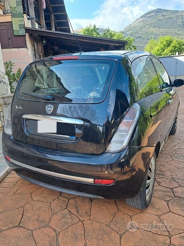 Usata Lancia Ypsilon 75 CV (55 kW) 2009 Nero Utilitaria