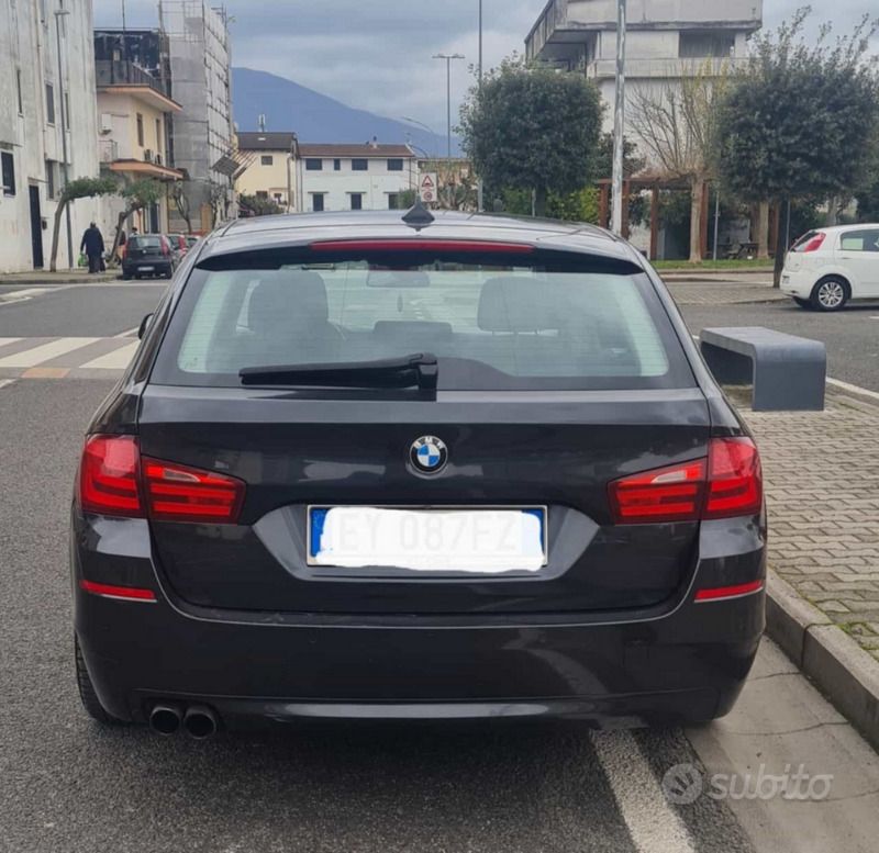 Usata BMW 520 184 CV (135 kW) 2011 Grigio Station wagon
