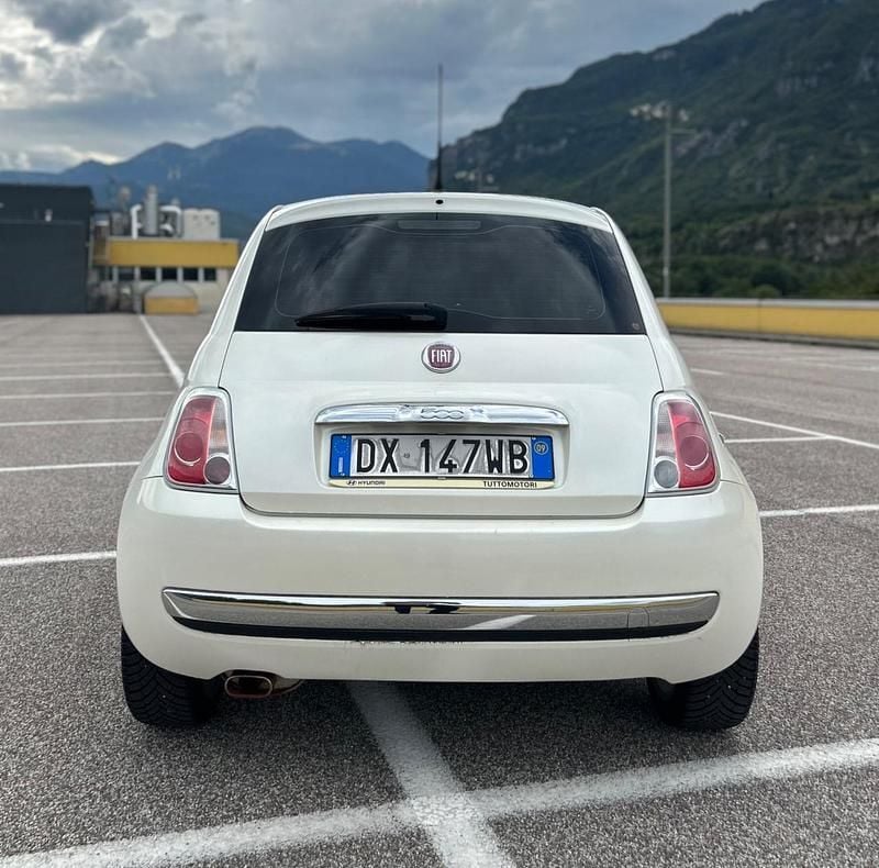 Usata Fiat 500 Lounge 75 CV (55 kW) 2009 Bianco Berlina