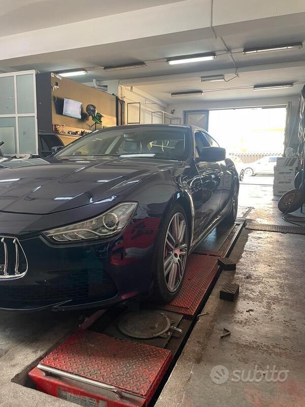Usato 2015 Maserati Ghibli 3.0 Diesel 275 CV (30.000 €)