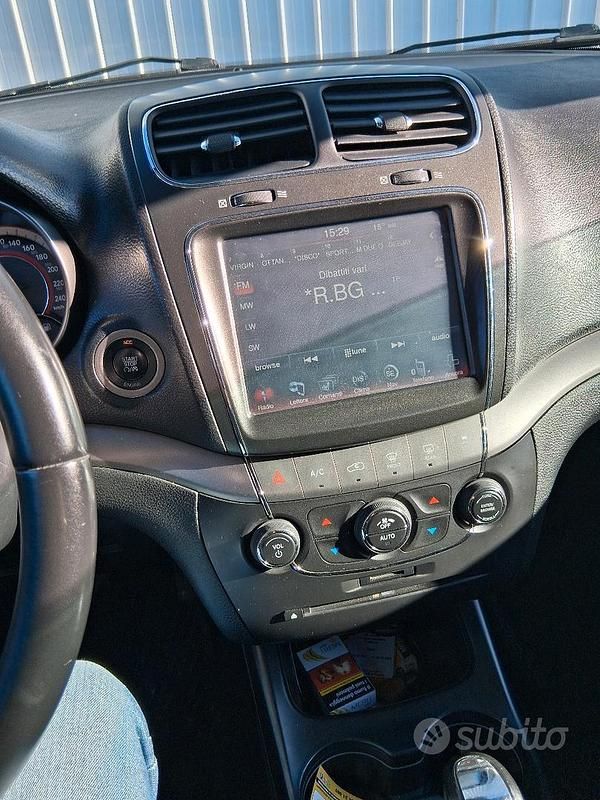 Usata Fiat Freemont 170 CV (125 kW) 2014 Marrone SUV