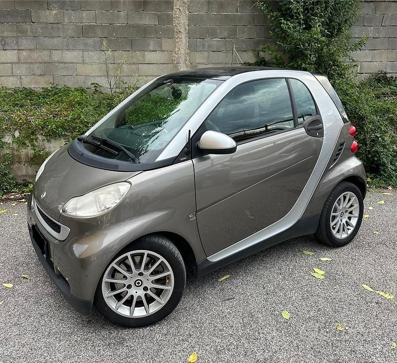 Usata Smart ForTwo Coupé Passion 71 CV (52 kW) 2010 Utilitaria